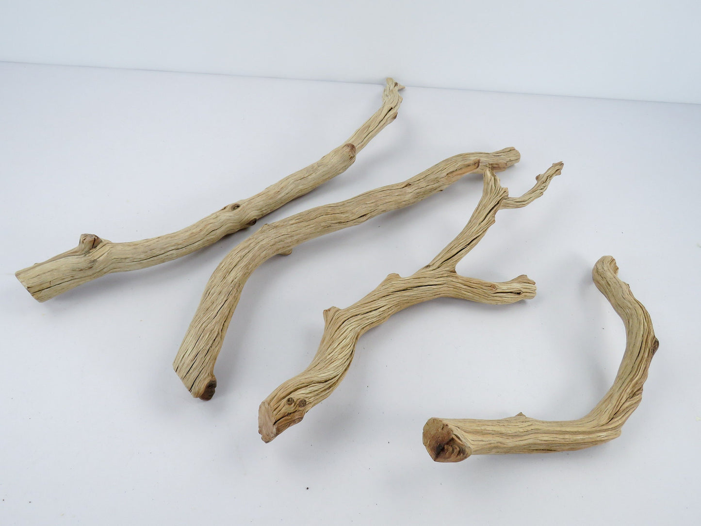 Manzanita Aquarium Driftwood, (4pc set), Reptile Terrarium, Driftwood Decor, Vivarium Wood, High-Quality Arizona Manzanita Branches